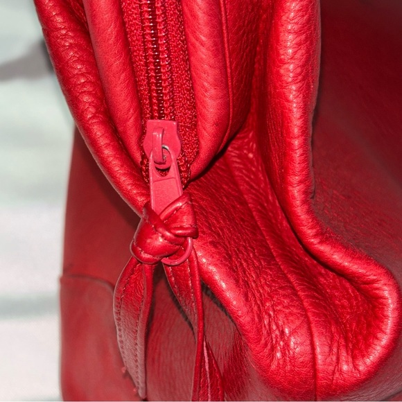 Retro Delic Red Sasha Satchel from Hidesign - Picture 15 of 16